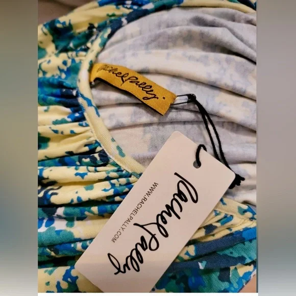 STUNNING AND SOFT HIGH END CUT OUT MAXI SUNDRESS, SIZE LARGE - Picture 6 of 9